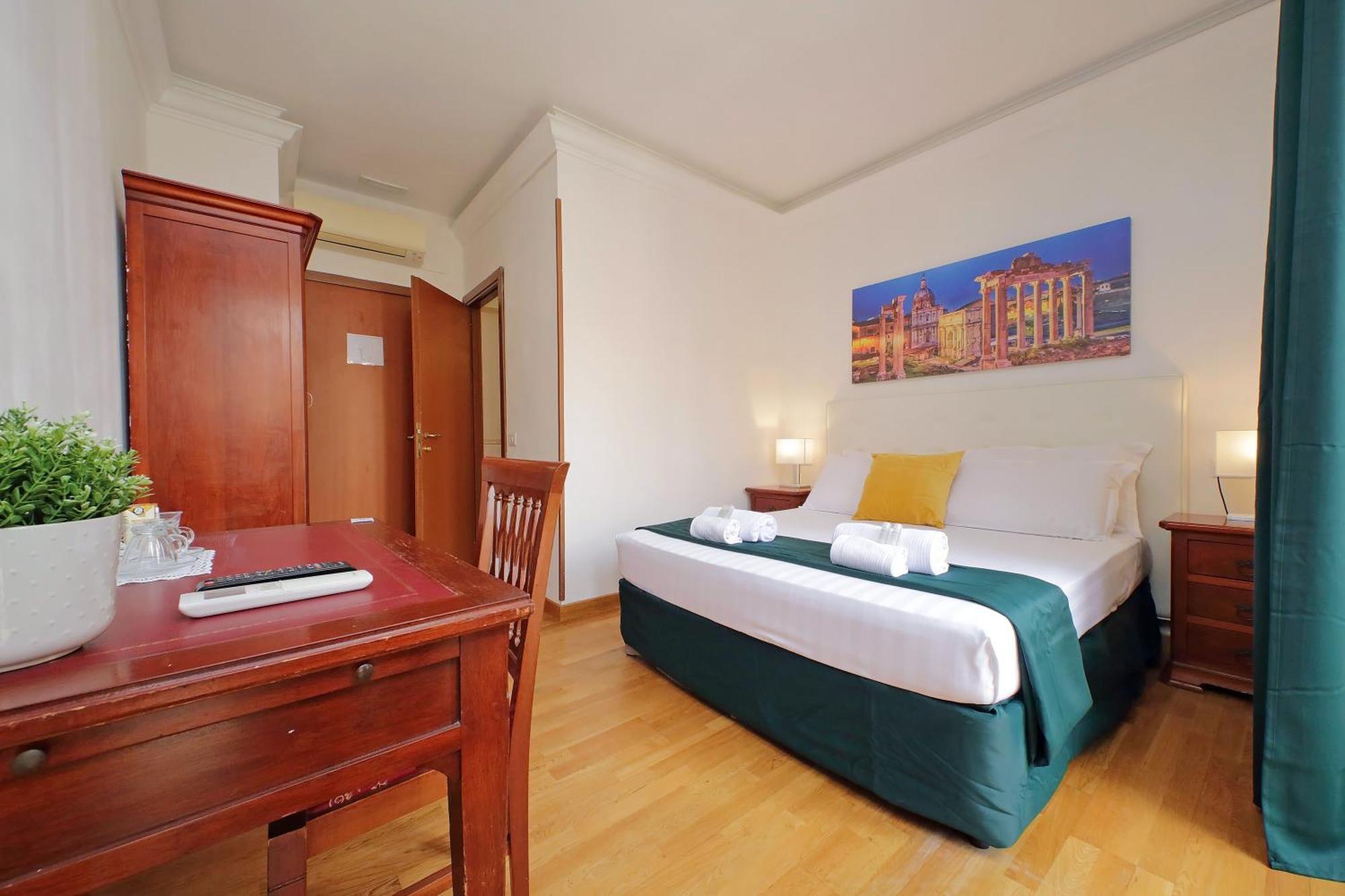 Romulus Rooms Exterior photo