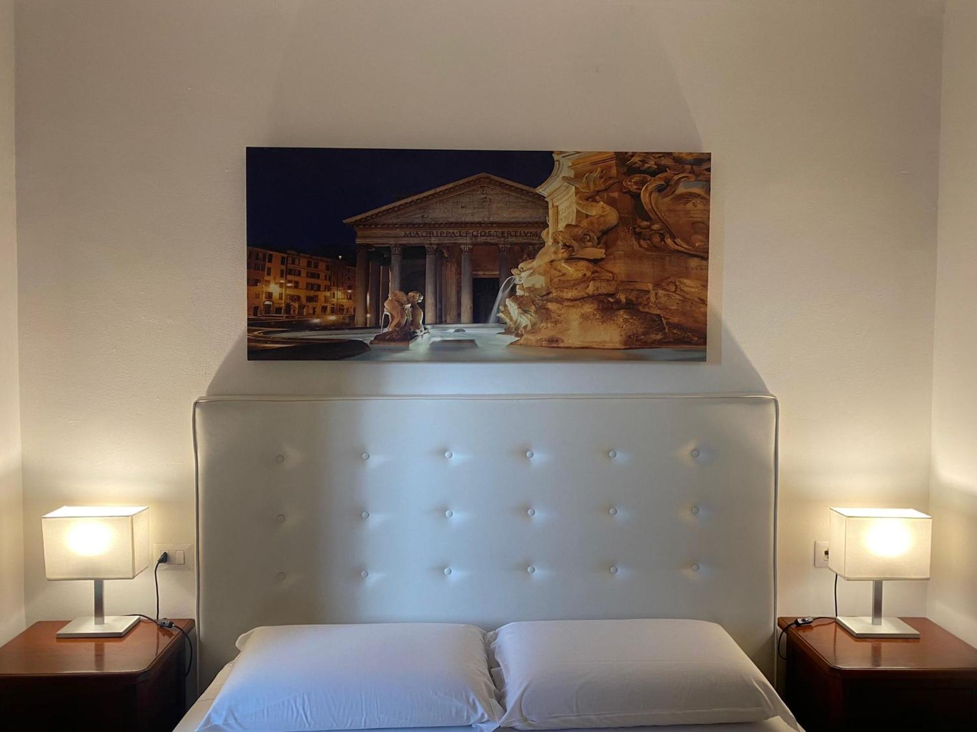 Romulus Rooms Exterior photo