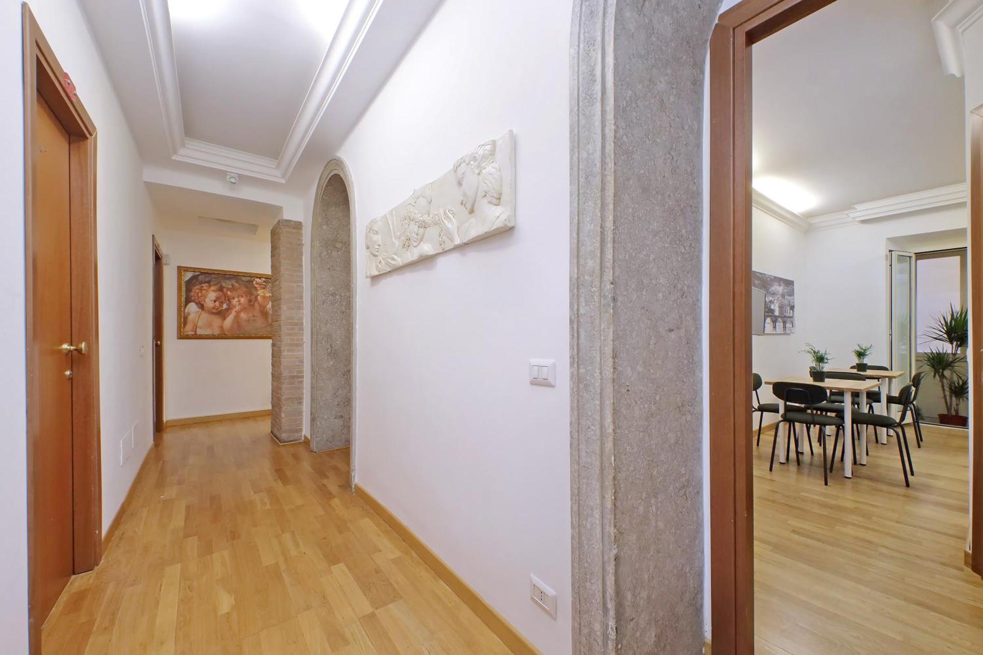 Romulus Rooms Exterior photo
